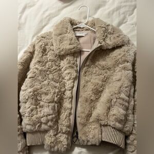 Faux fur coat/jacket size small. New no tags
